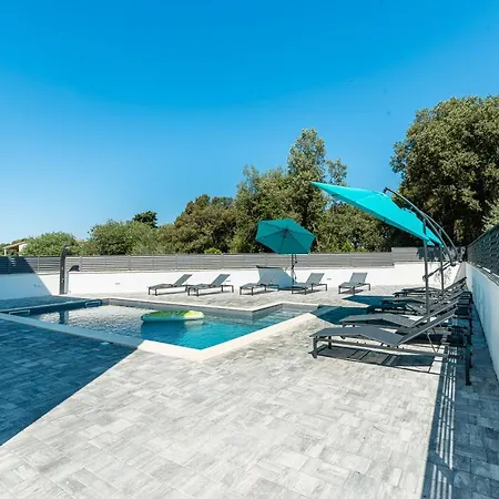 Villa Div With Pool Bibinje Exterior photo