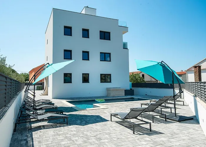 Villa Div With Pool